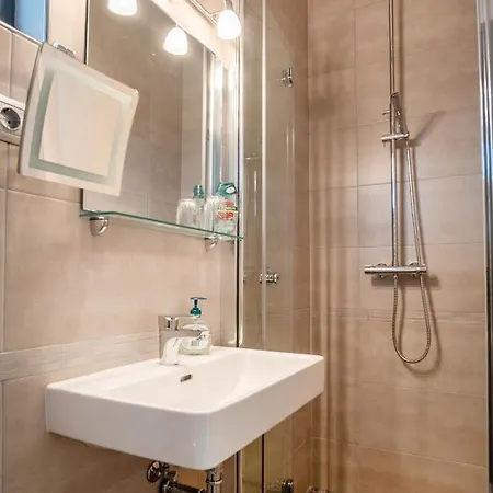 Bed & Breakfast Kiss-henezi 4*